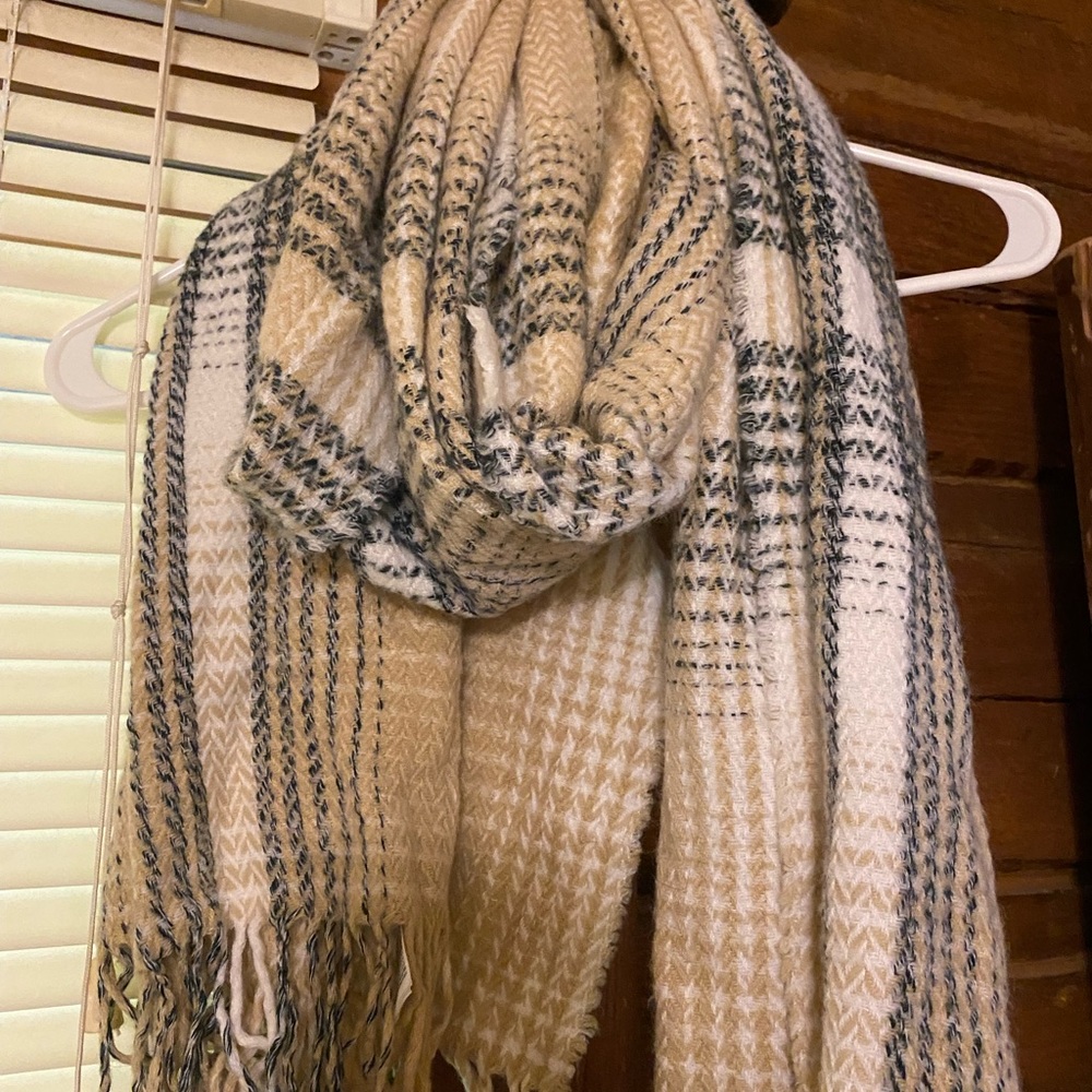 Plaid scarf